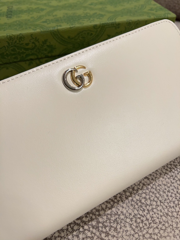 グッチ財布 レプリカ背面デザイン